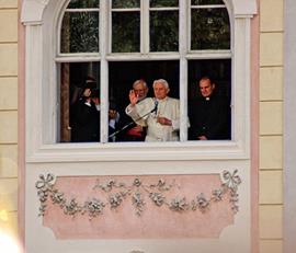 News_Benedikt_XVI_RIP